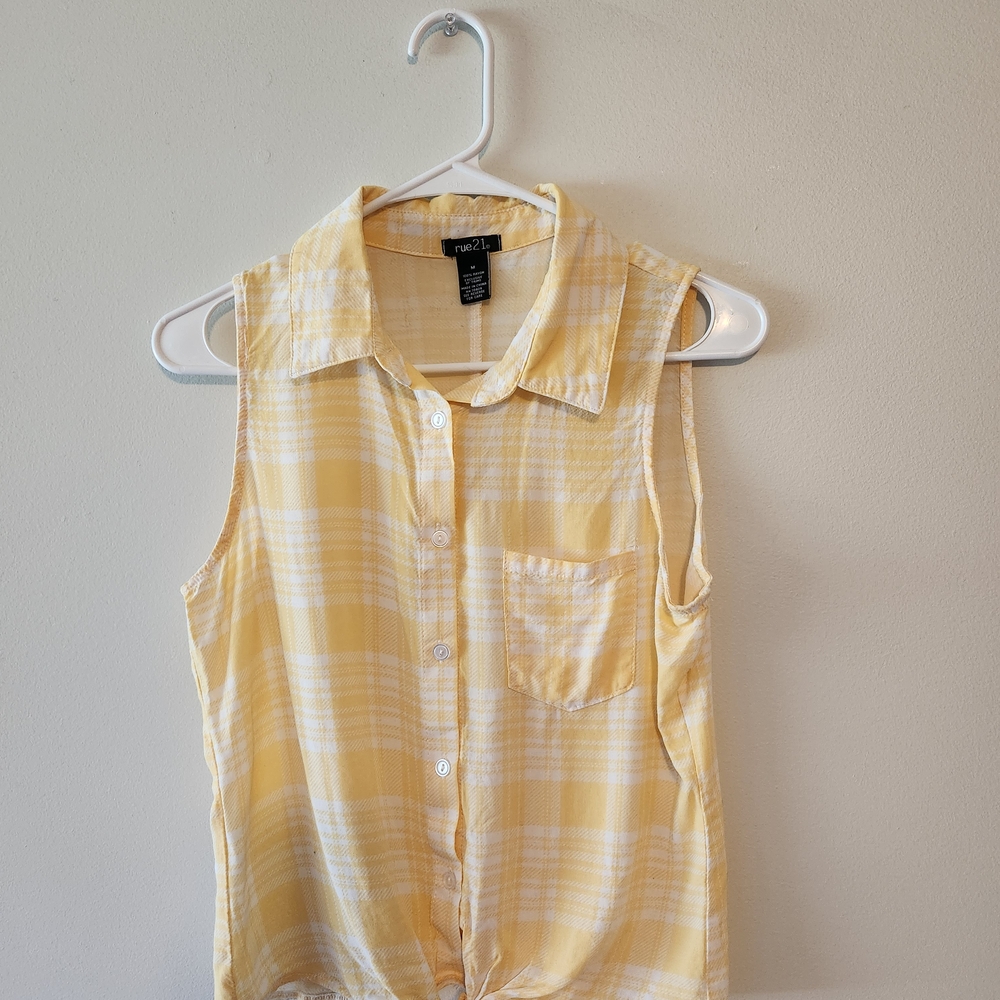 Rue21 Yellow Sleeveless Women's Top